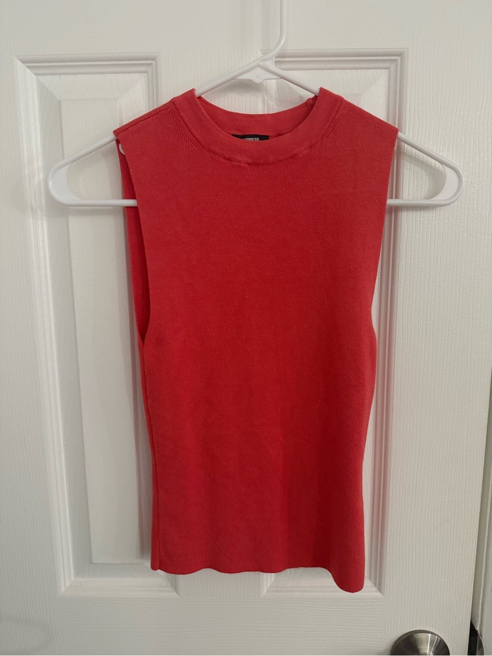 Express Sleeveless Crewneck Tank Top - Coral Red
